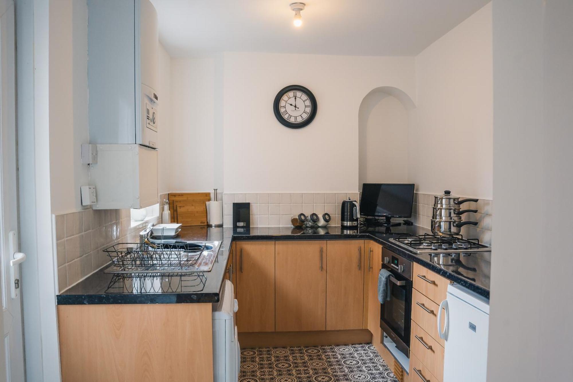 Charming 2-bedroom In Holiday home *